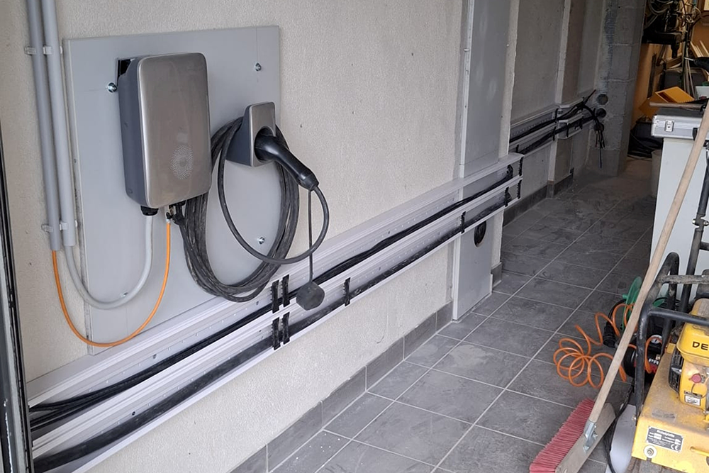 High Voltage Sodium-ion Battery System